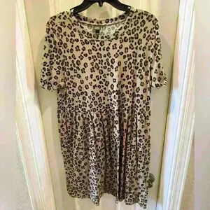 Wild Fable knee length Leopard print dress size Medium. Never worn.